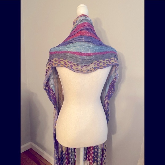 Large Ruched Thick Multicolored Reversible Scarf - Picture 3 of 6